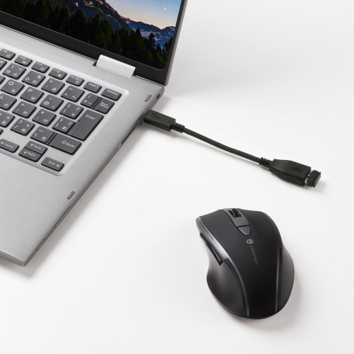 ワイヤレスマウスのUSB-A受信機を使うメーカー例。