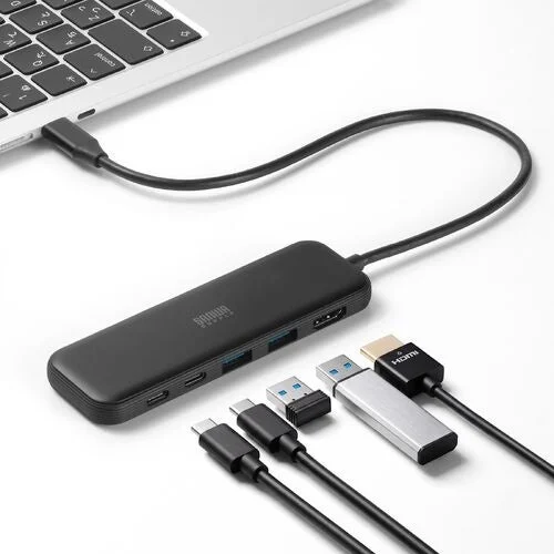 サンワダイレクト400-HUBCP53BK。5-in-1のUSB-Cハブ。