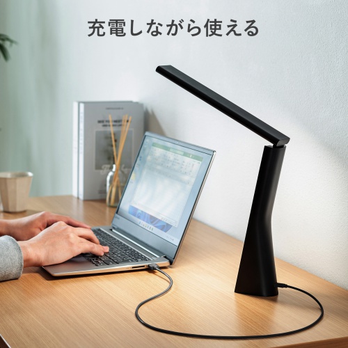 USB電源につないだまま使うメーカー例。PCなどは付属しません。