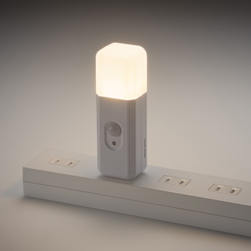 電源タップで点灯させたメーカー例。