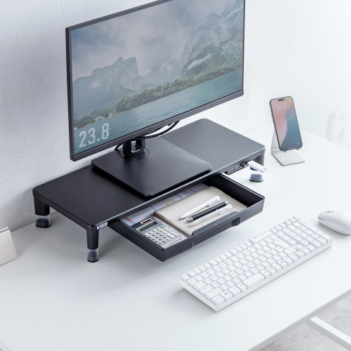 文具等を入れた引き出しのメーカー使用例。